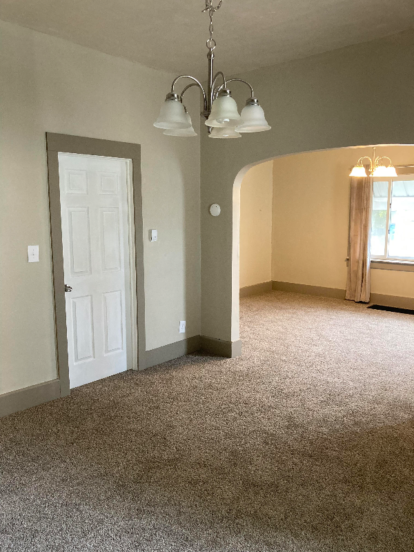 1605 6th St - Photo 2 of 8