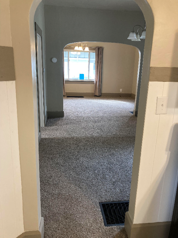 1605 6th St - Photo 3 of 8