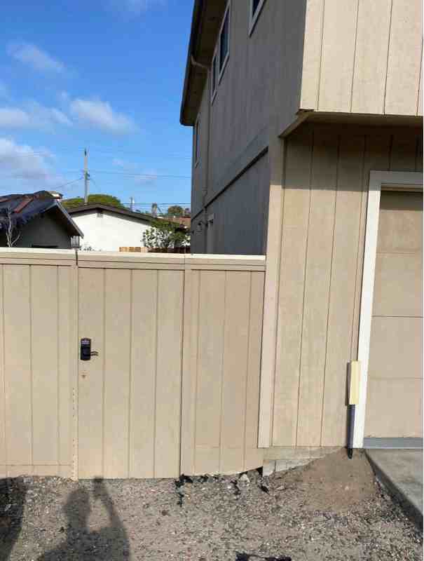 1366 Luxton St - Photo 3 of 22