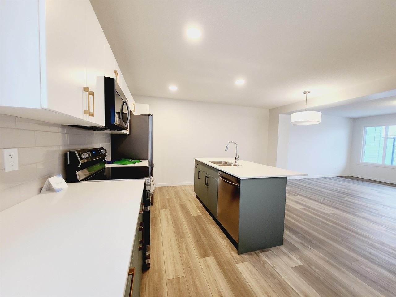 1182 Aster Blvd Nw #1 - Photo 3 of 18