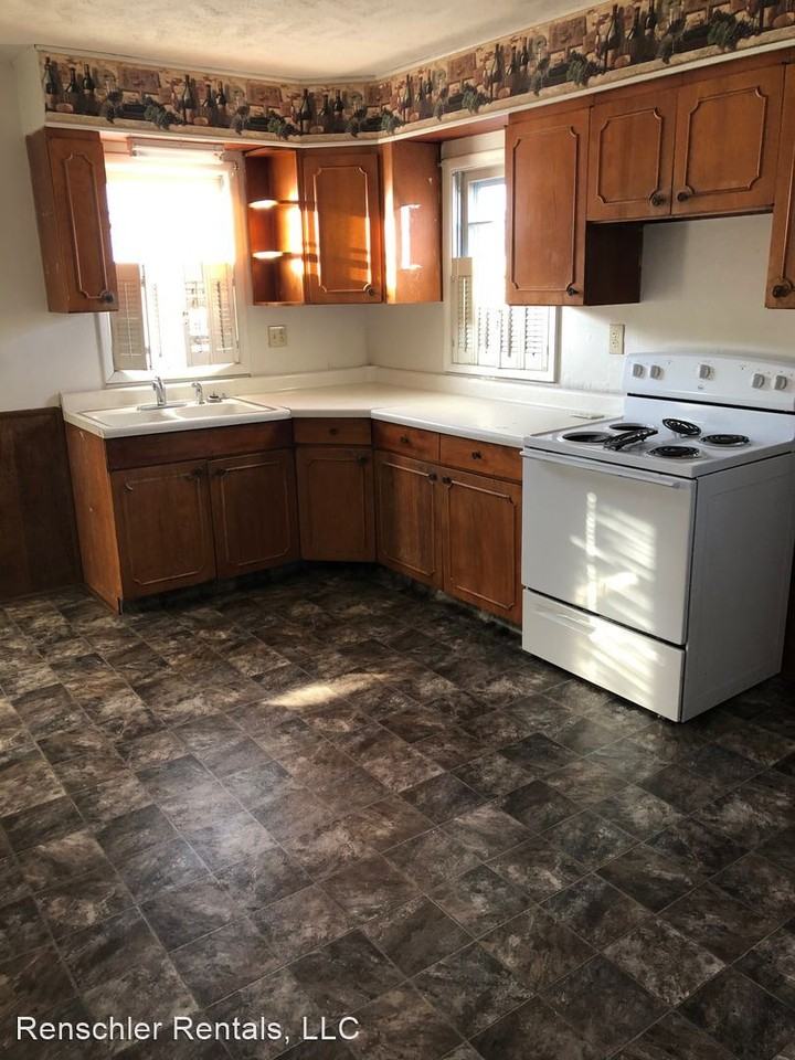 1108 N Adams Ave - Photo 2 of 11