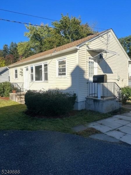 160 Hamburg Tpke - Photo 2 of 18