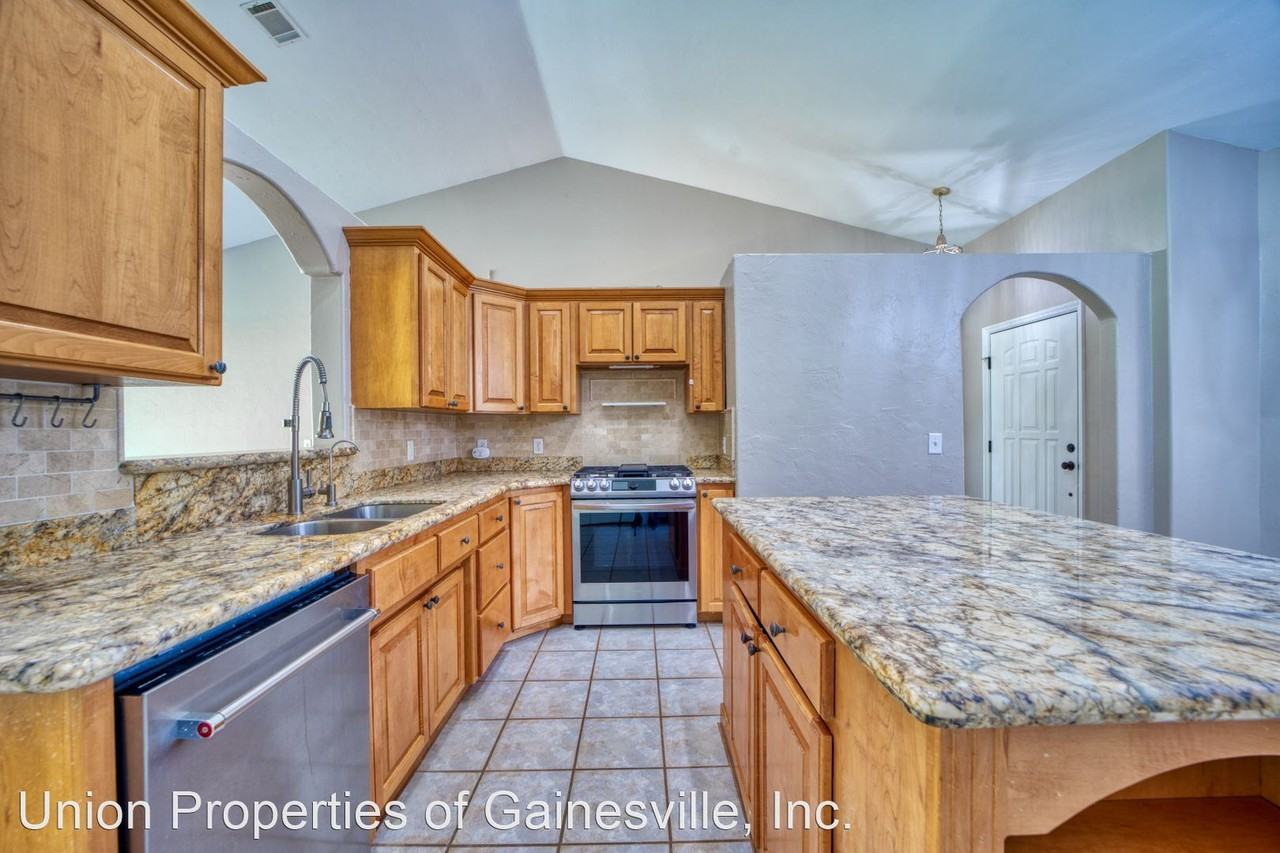 17920 Nw 177th Ave - Photo 3 of 22