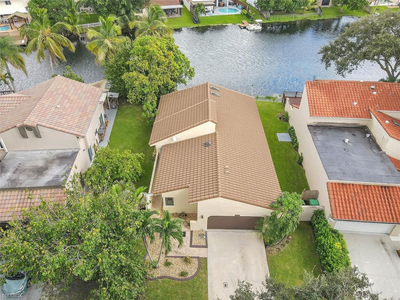 2925 Begonia Way - Photo 2 of 42