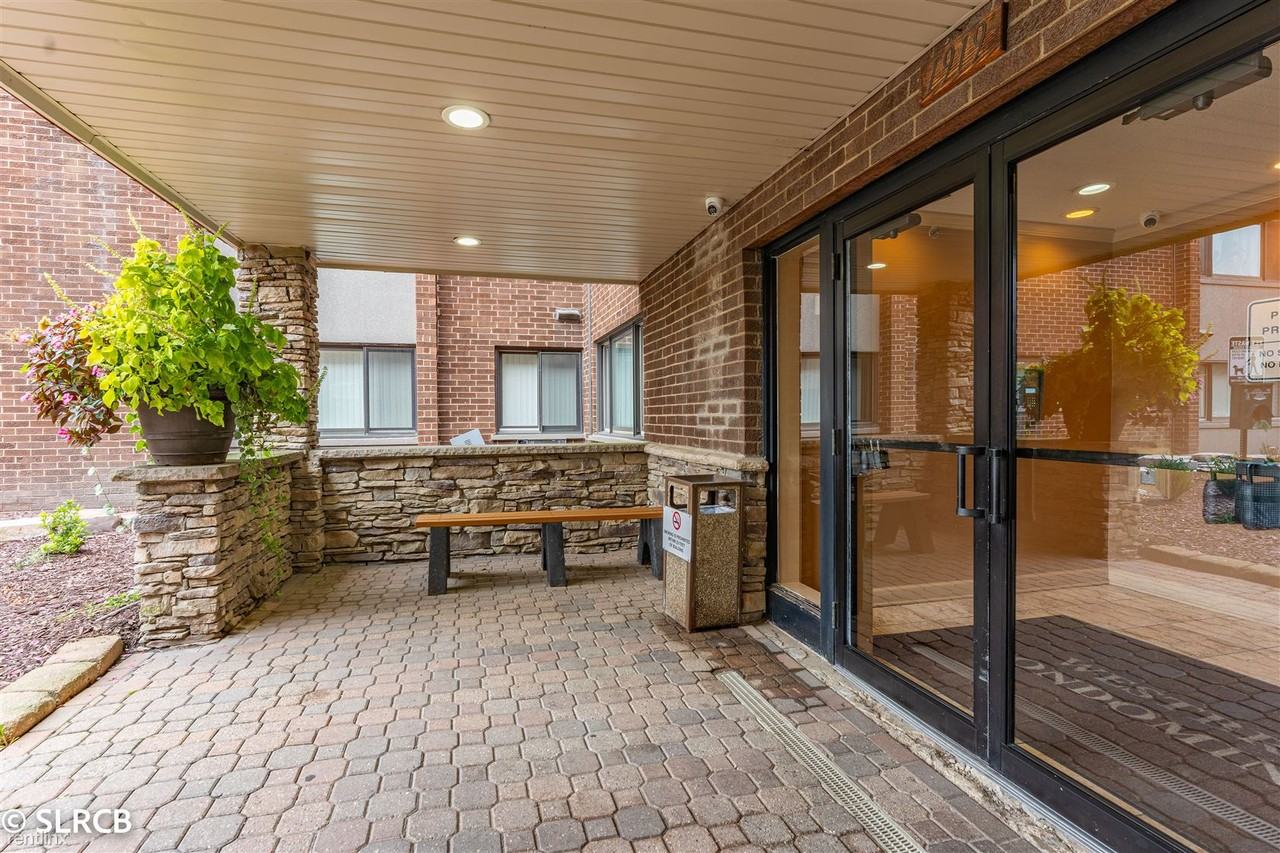 1919 S Wolf Rd - Photo 2 of 31