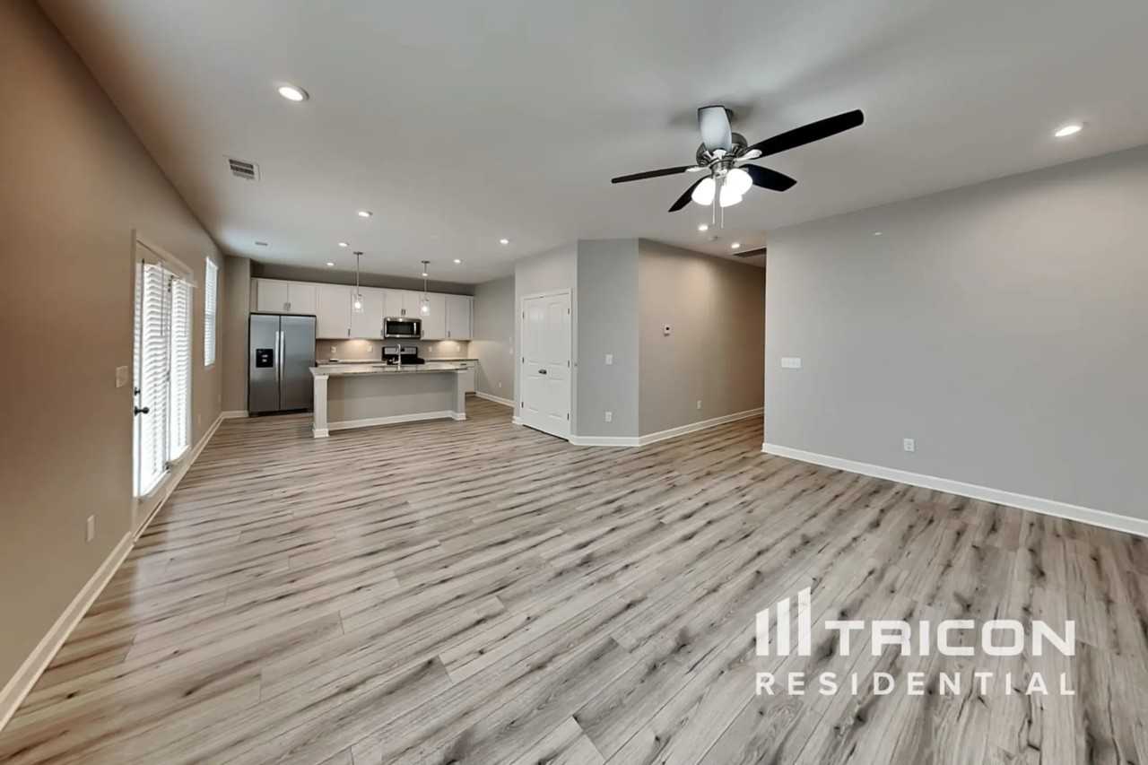 2035 Neill Ln - Photo 3 of 33