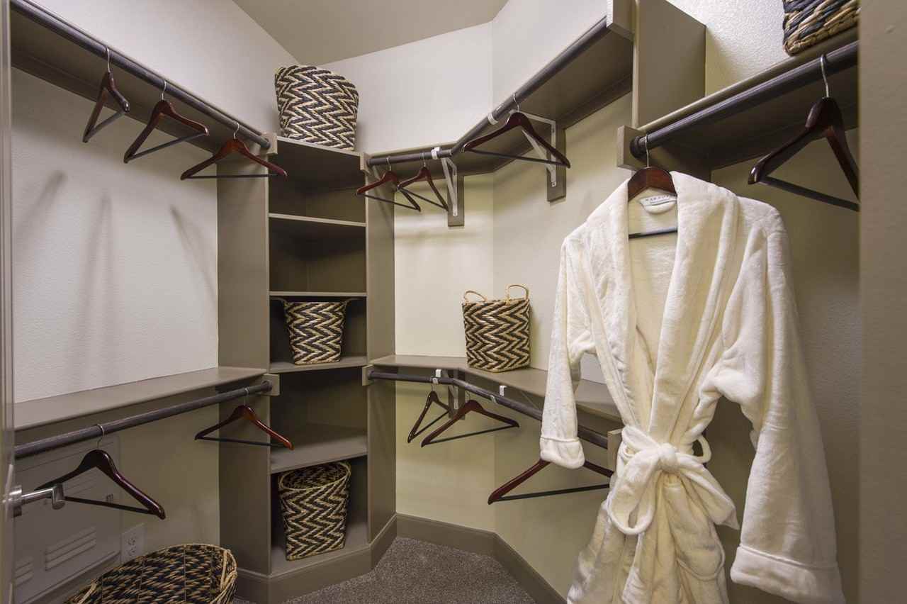 526 Yale St #A27 - Photo 3 of 15