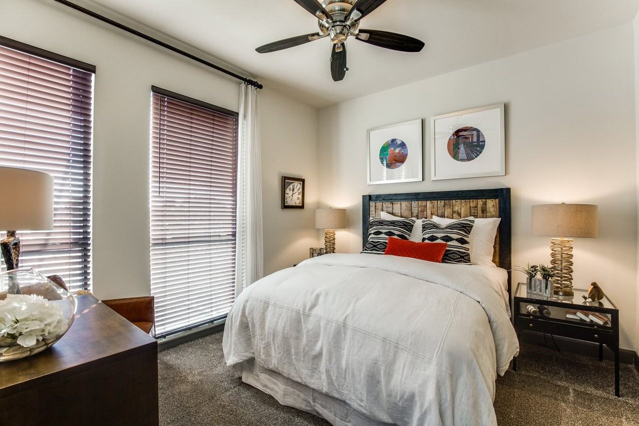 526 Yale St #A27 - Photo 4 of 15