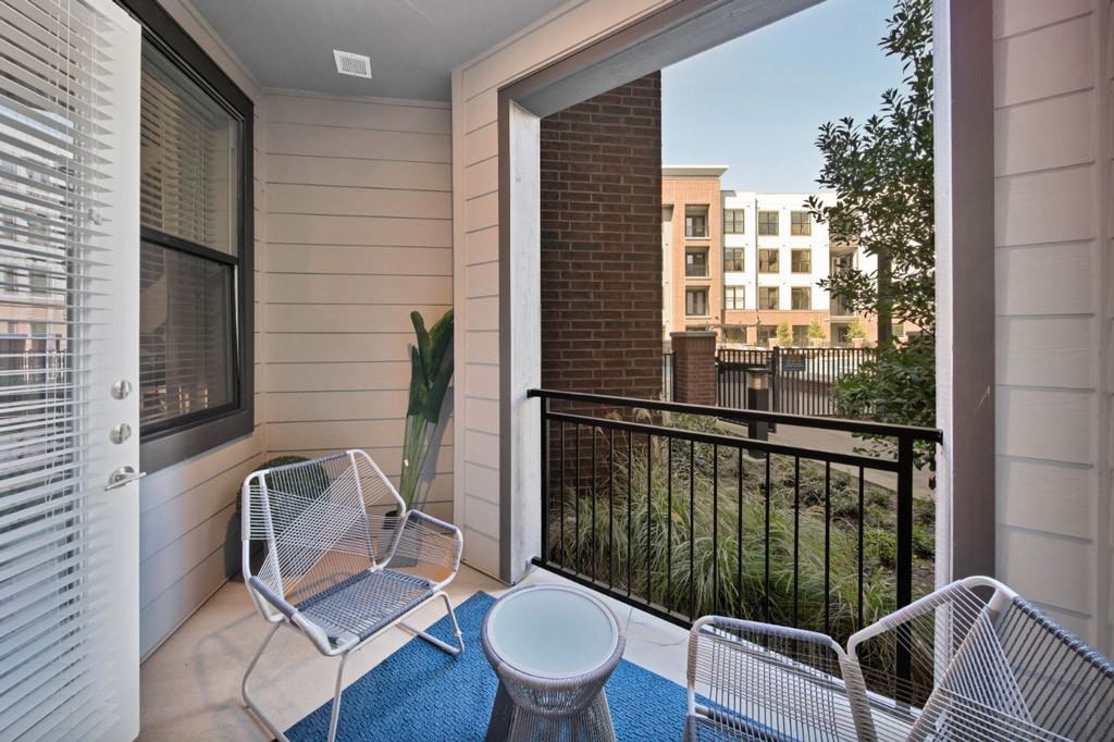 2001 Taylor St #S0-5 - Photo 3 of 33