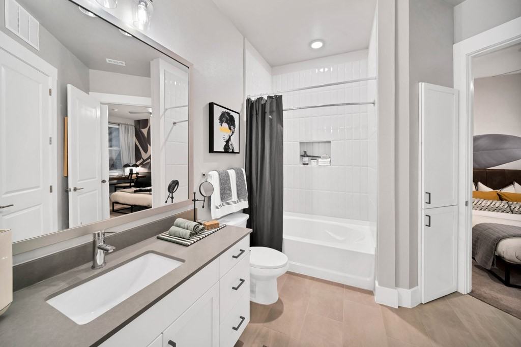 2001 Taylor St #S0-5 - Photo 5 of 33