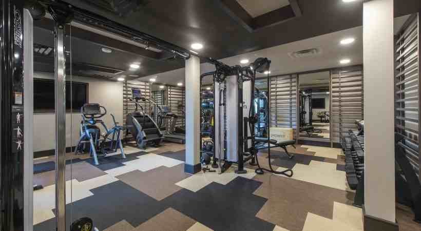 511 W 20th St - Photo 2 of 42