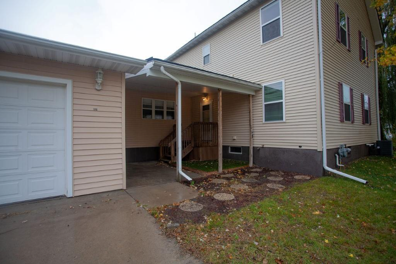 1096 Eastern Ave - Photo 2 of 18