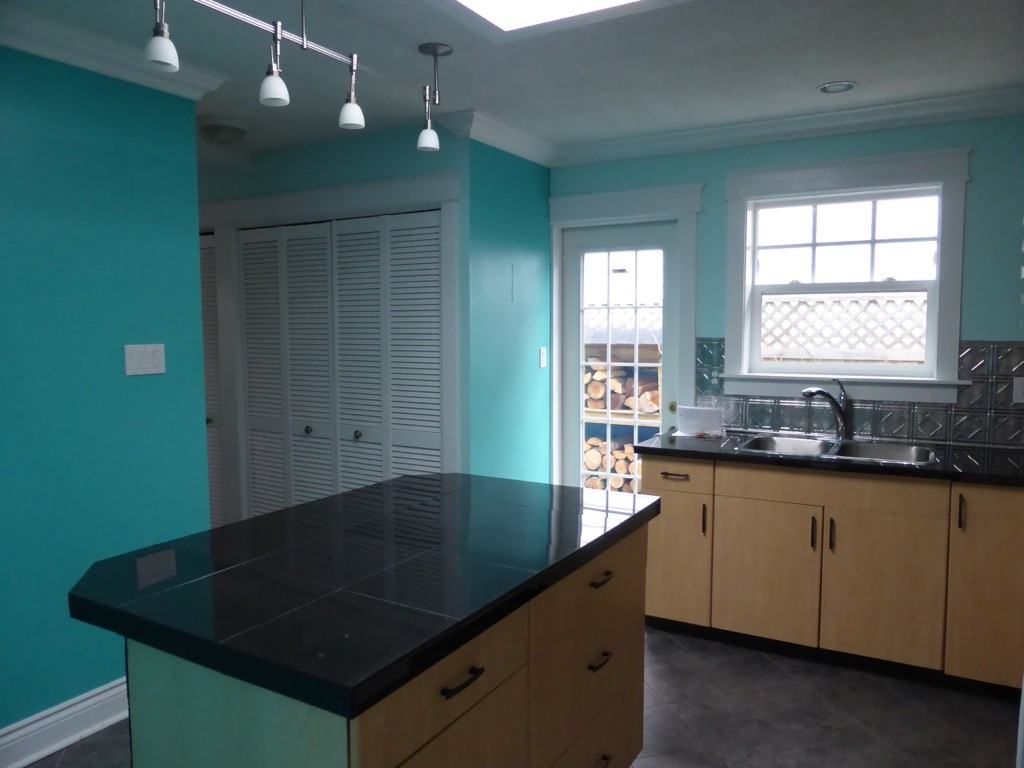 2116 Spring Road - Photo 3 of 6