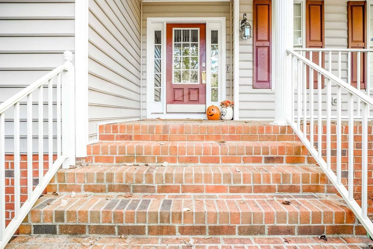 11418 Black Isle Way - Photo 3 of 10