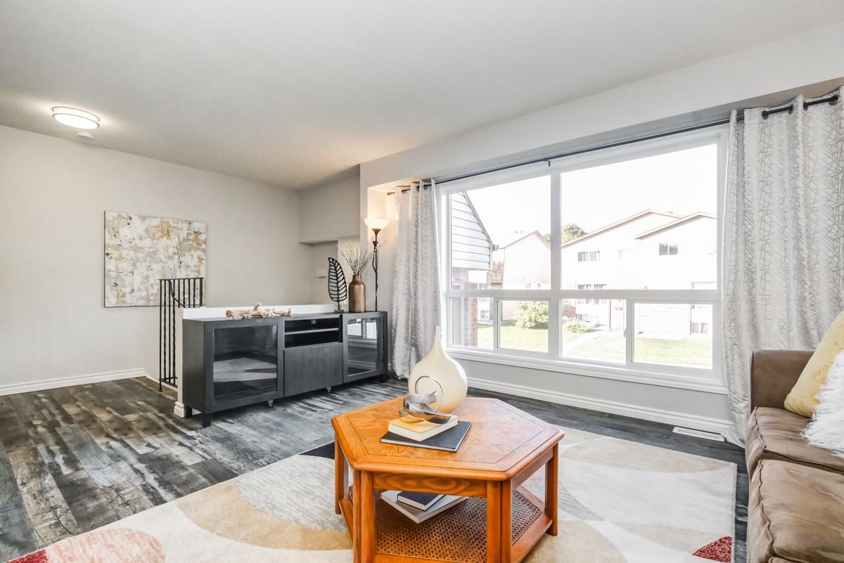 28 Forester Crescent #B - Photo 2 of 10