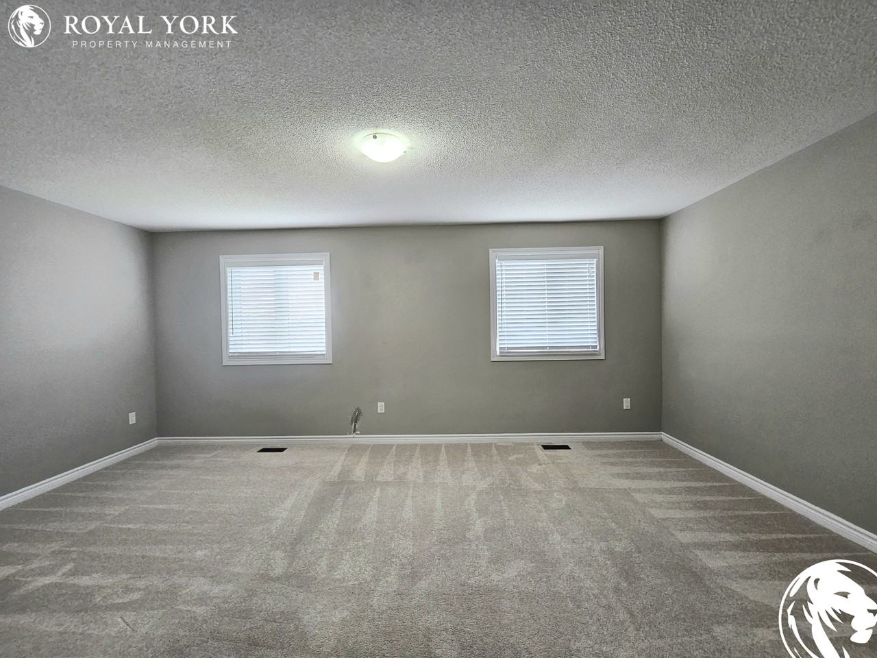 1230 Peelar Cres #1 - Photo 3 of 33
