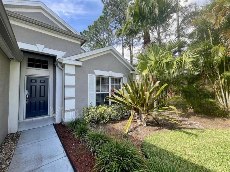 4214 Pine Isle Dr - Photo 3 of 28