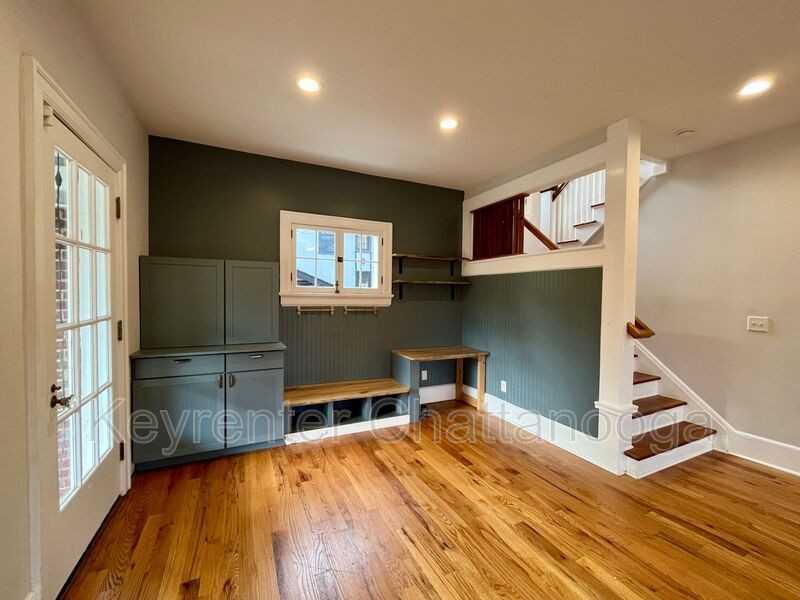 207 Eveningside Dr - Photo 3 of 27