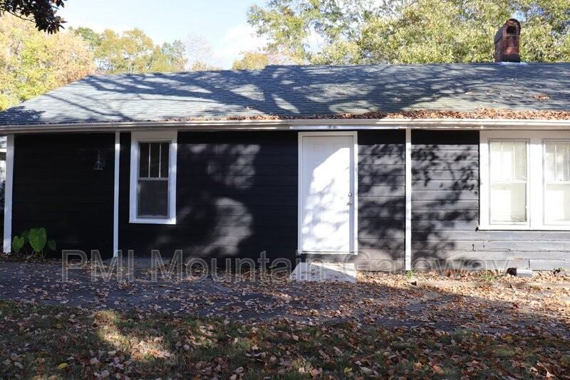 1522 Central Avenue, Demorest, GA 30535 - Photo 3 of 28