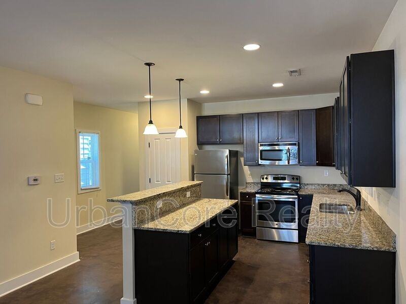 803 N 26th St #A - Photo 3 of 18