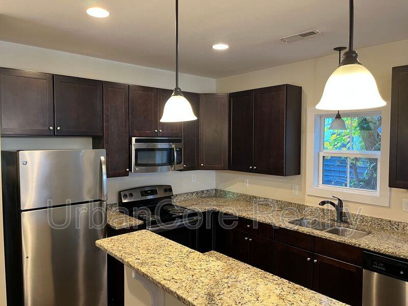 803 N 26th St #A - Photo 4 of 18