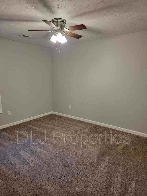 1025 Center Street, Sevierville, TN 37862 - Photo 3 of 14