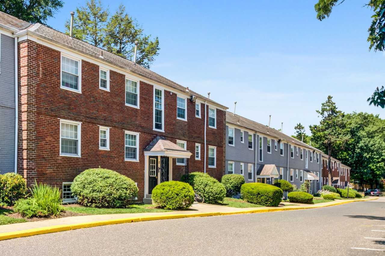 Melrose Station - Photo 4 of 453