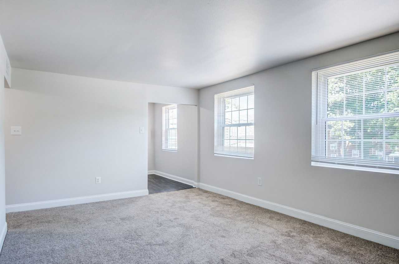 Melrose Station - Photo 6 of 453