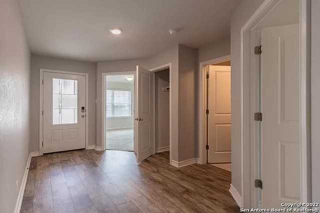 9922 Baytown Coast - Photo 7 of 34