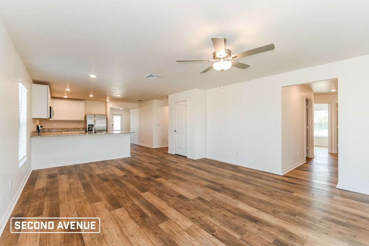 1206 Ne 13th Pl - Photo 4 of 19