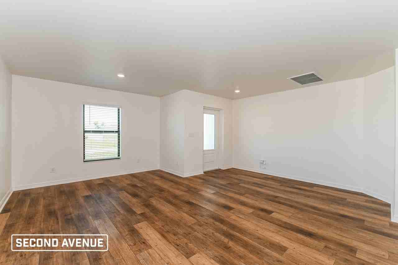 1206 Ne 13th Pl - Photo 5 of 19