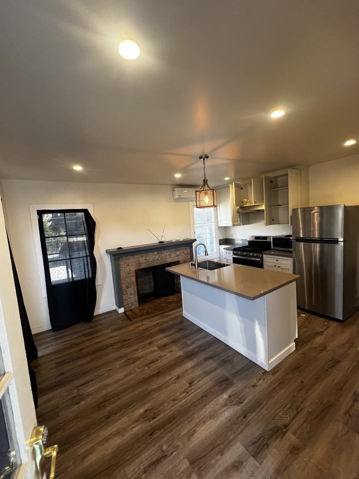 1954 Park Grove Avenue - Photo 4 of 18