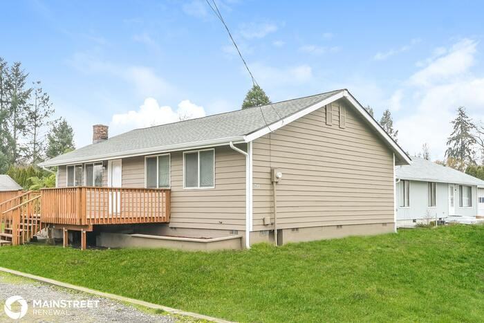 311 9th Ave N - Photo 3 of 16