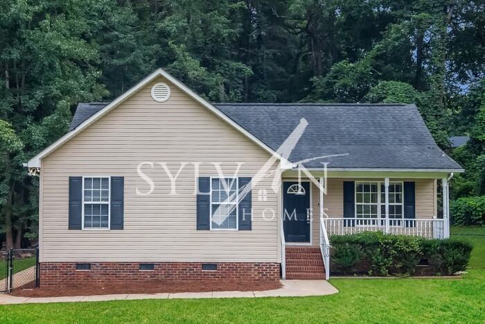 210 Dover Dr - Photo 2 of 14