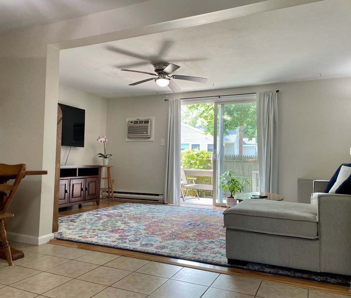 21 Room For Rent In Shared, Spacious South Portland Condo! - Photo 3 of 19
