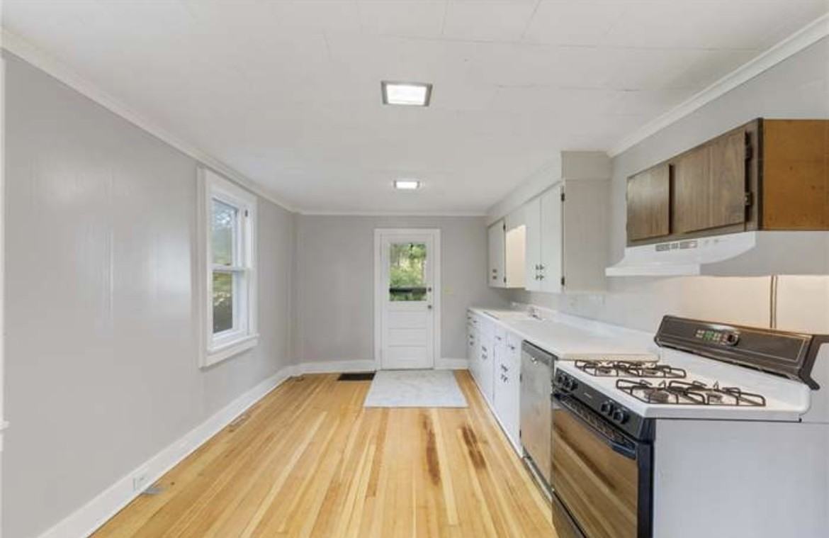 1904 Penfield Rd - Photo 3 of 20