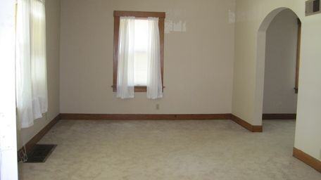 336 N 15th St #1 - Photo 2 of 13