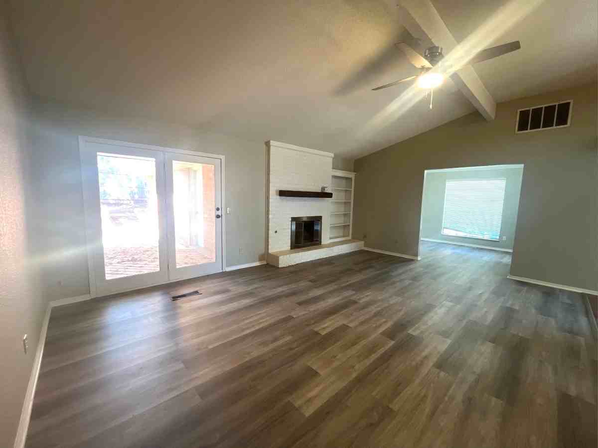 2516 Northwood Ln #1 - Photo 3 of 16