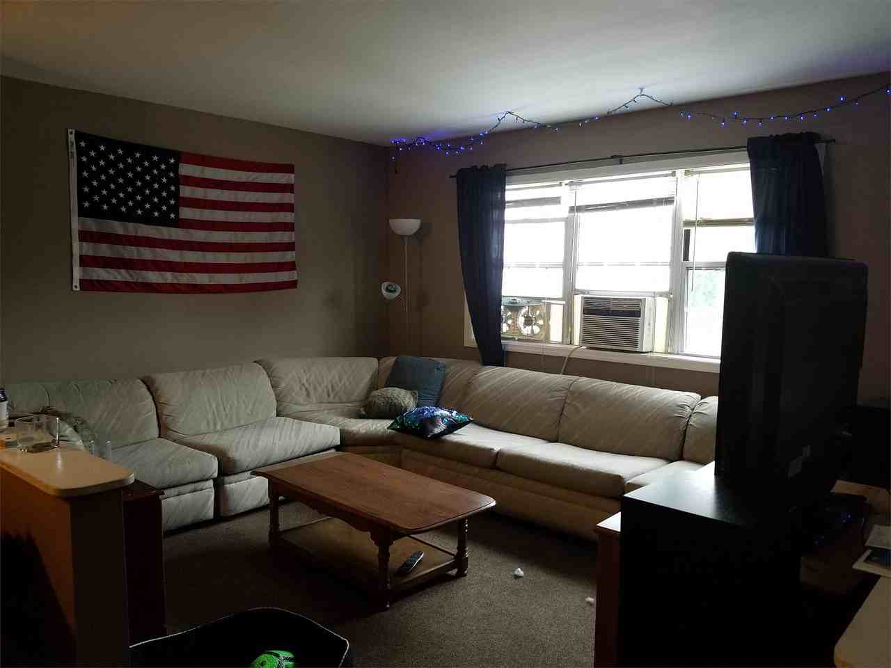 102 Pickwick Pl #1 - Photo 2 of 11