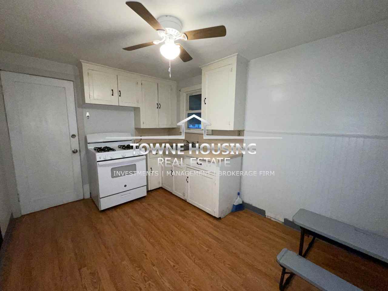 160 Woodward Ave - Photo 2 of 18