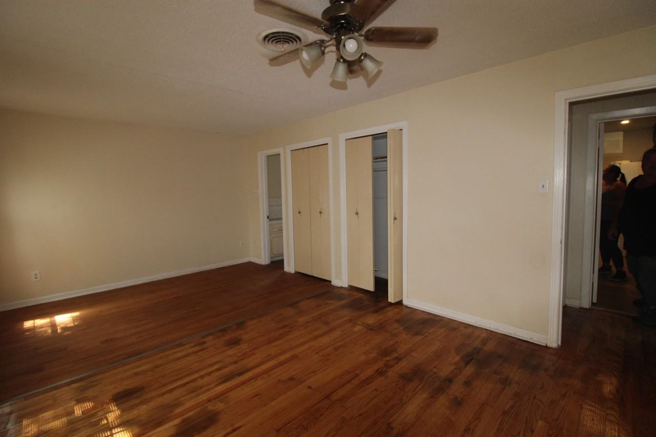 1309 Carol Way - Photo 5 of 9