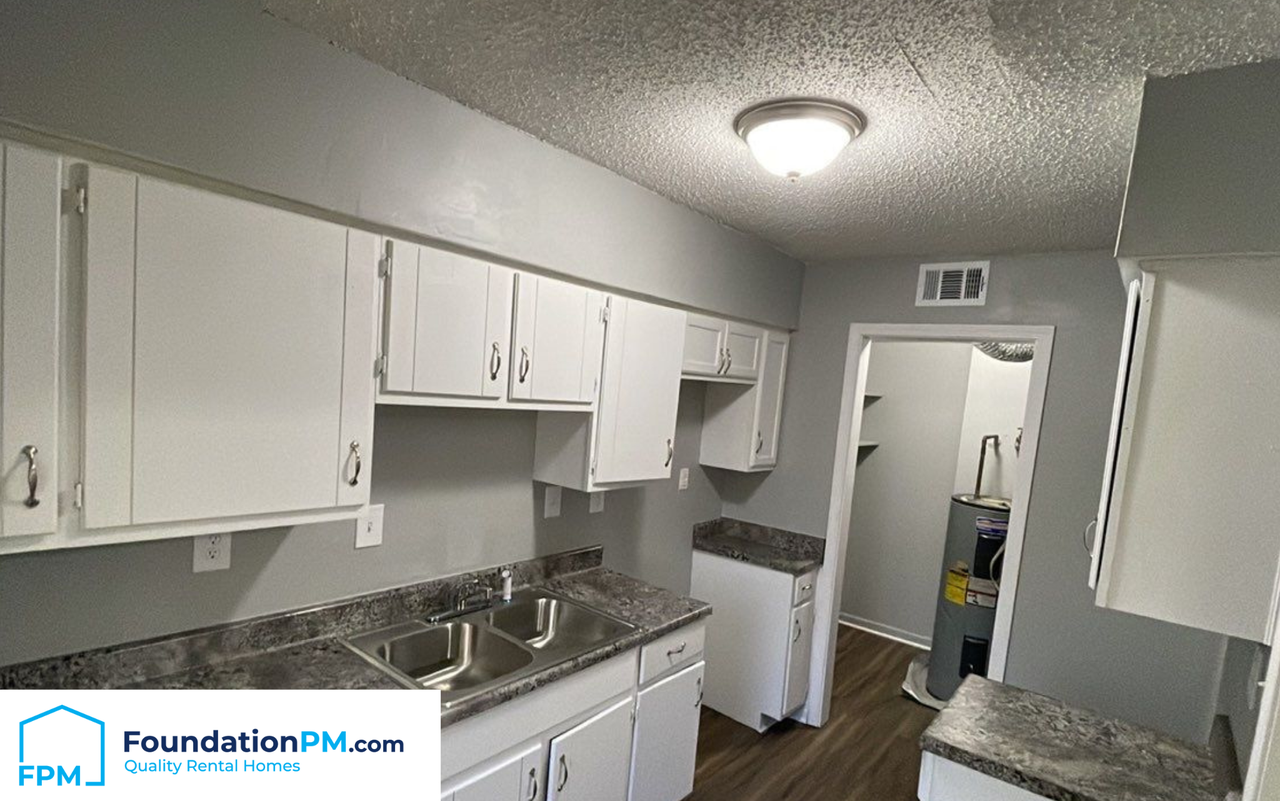 1056 University St #1 - Photo 5 of 21