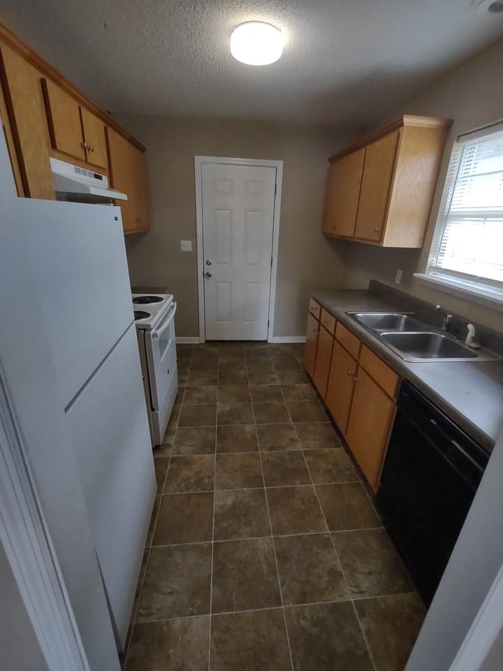 206 N Emmett St #1 - Photo 2 of 5