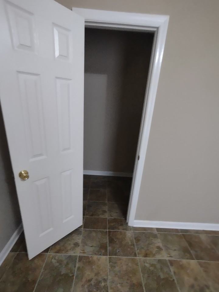 206 N Emmett St #1 - Photo 4 of 5