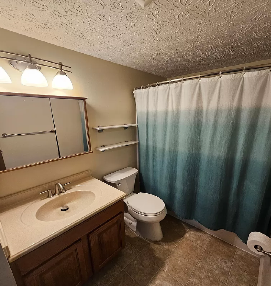 1690 Americana Ct - Photo 3 of 11