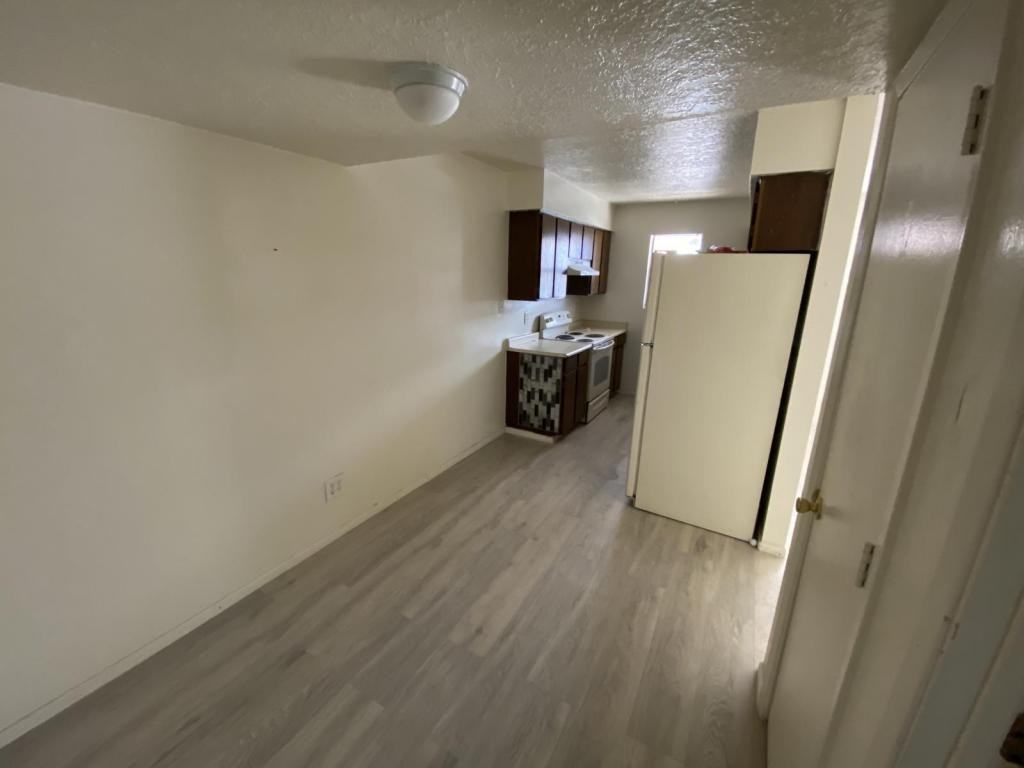 13515 Copper Ave Ne Apt 1 - Photo 7 of 8