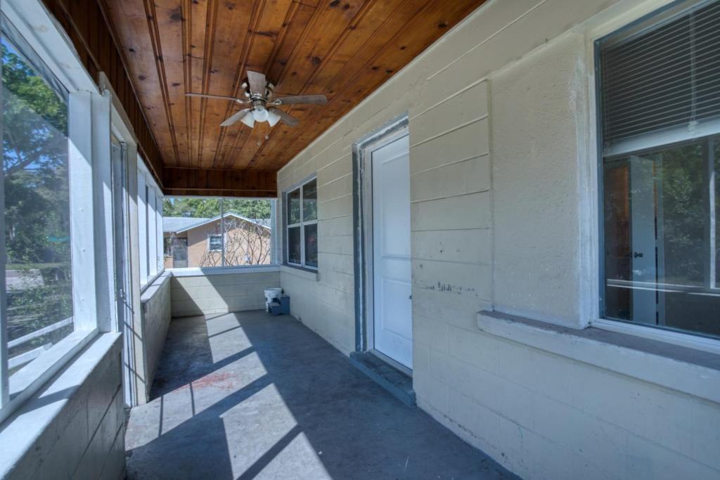 2581 Langdon Ave S - Photo 3 of 20