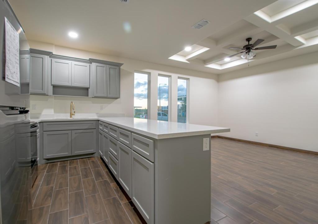 904 N Spruce St #1 - Photo 6 of 26