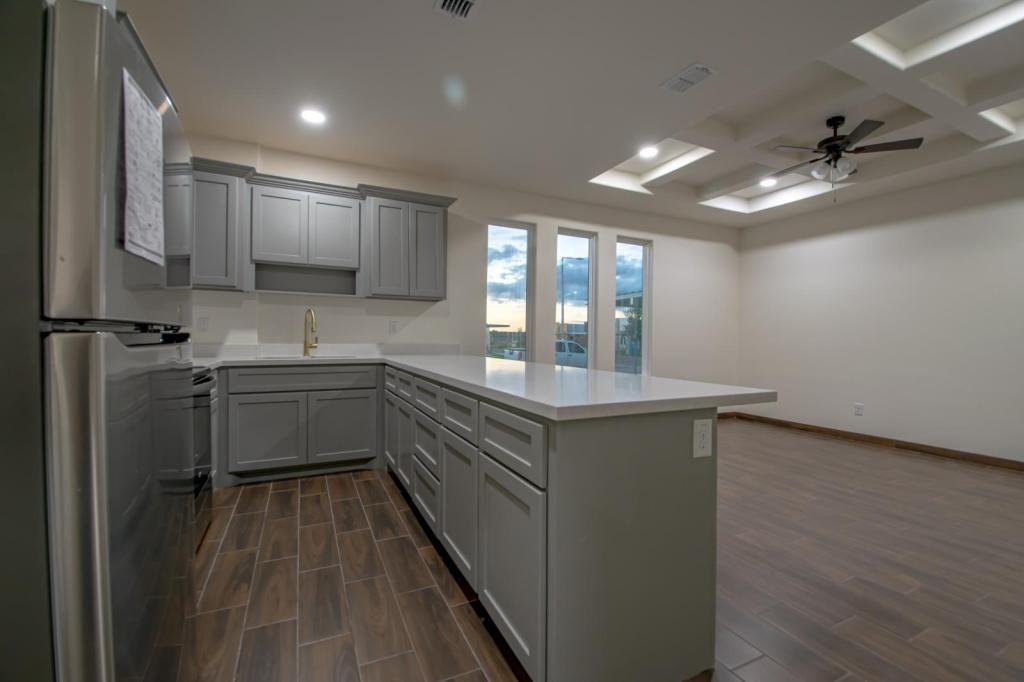 904 N Spruce St #1 - Photo 7 of 26