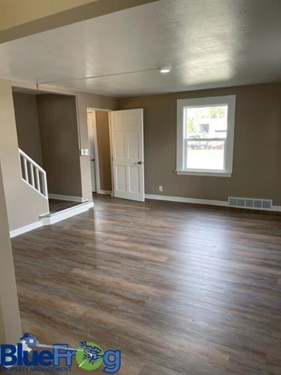 599 597/599 Morris Ave - Photo 3 of 18